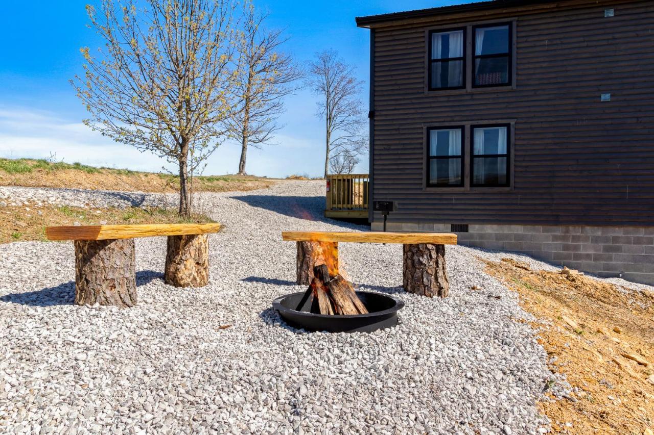 Honey Bee Hideaway Villa Rogers ภายนอก รูปภาพ